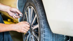 Removing lug nuts