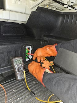 Figure 4 — Always wait 10 minutes after removing the service plug; this will allow all the capacitors inside the inverter to drain, making it safe to continue with service.